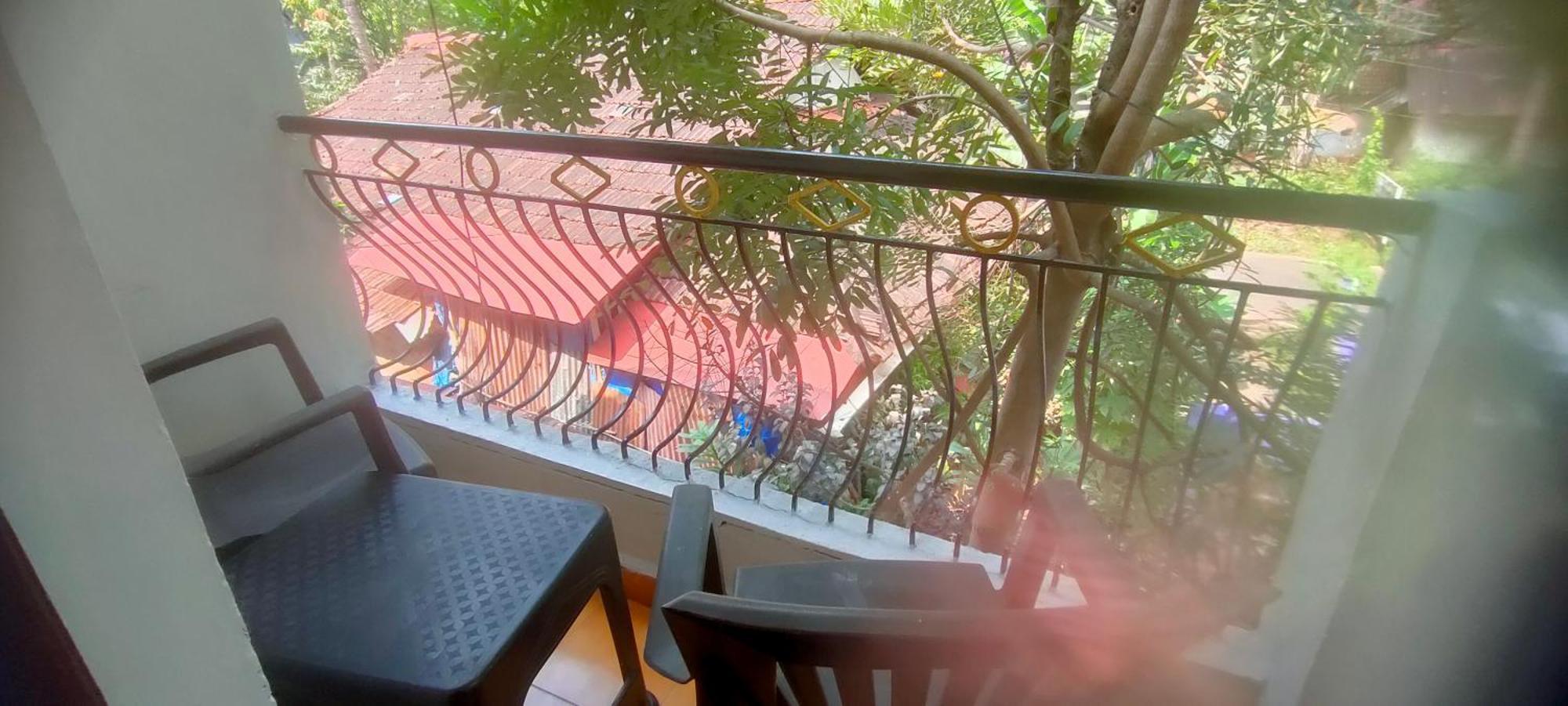 Jes Guest House Маджорда Екстериор снимка