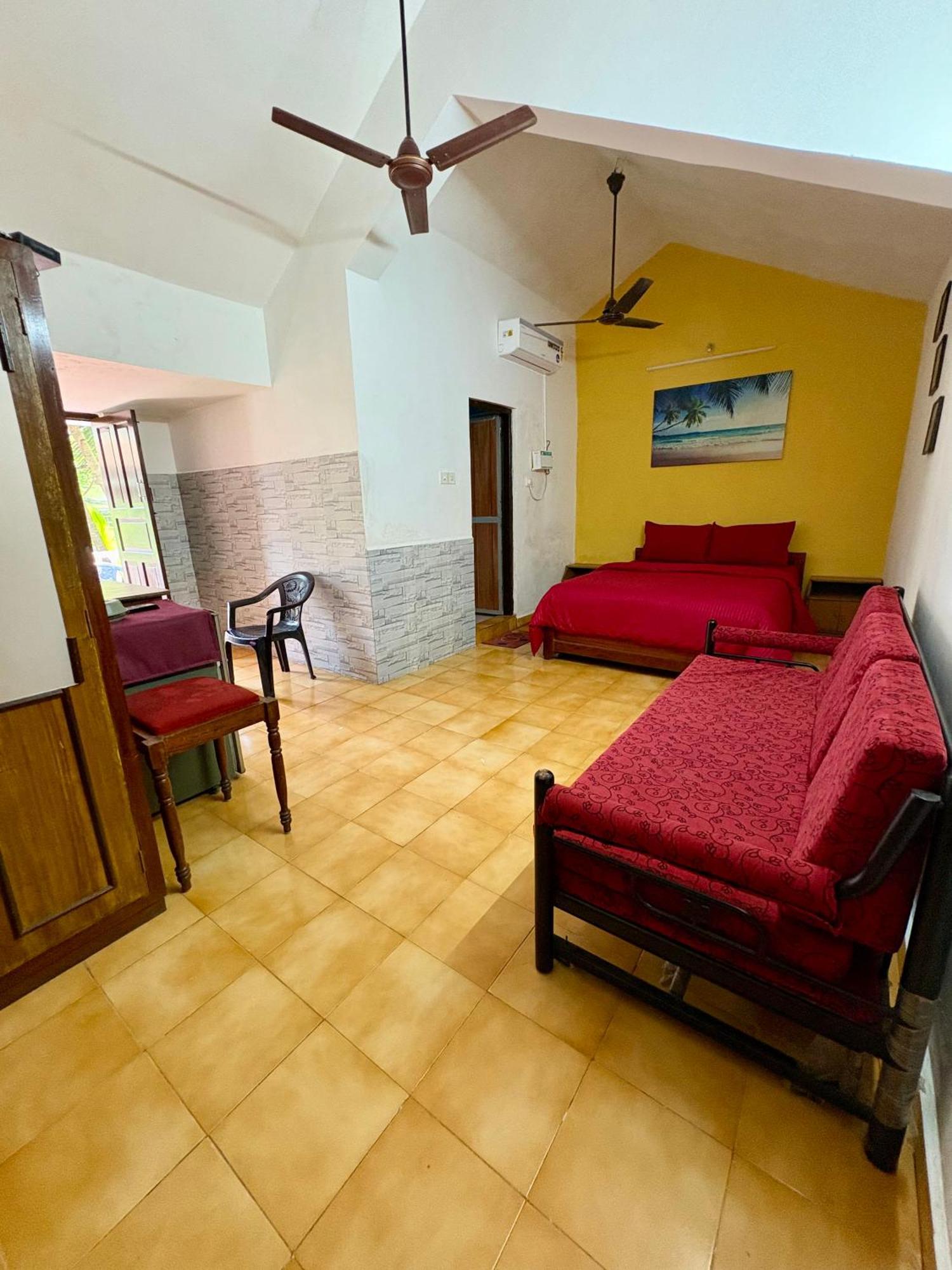 Jes Guest House Маджорда Екстериор снимка