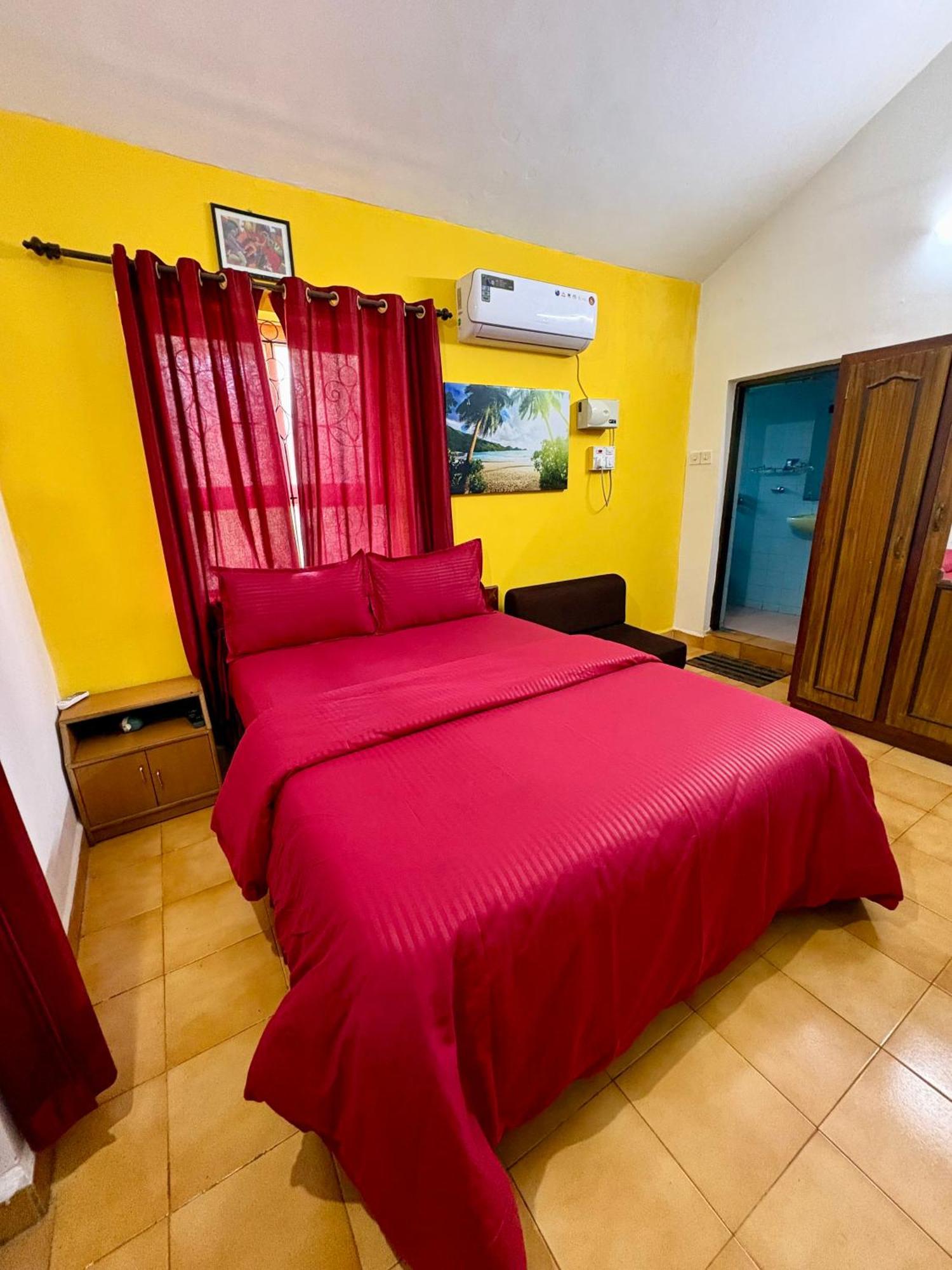 Jes Guest House Маджорда Екстериор снимка
