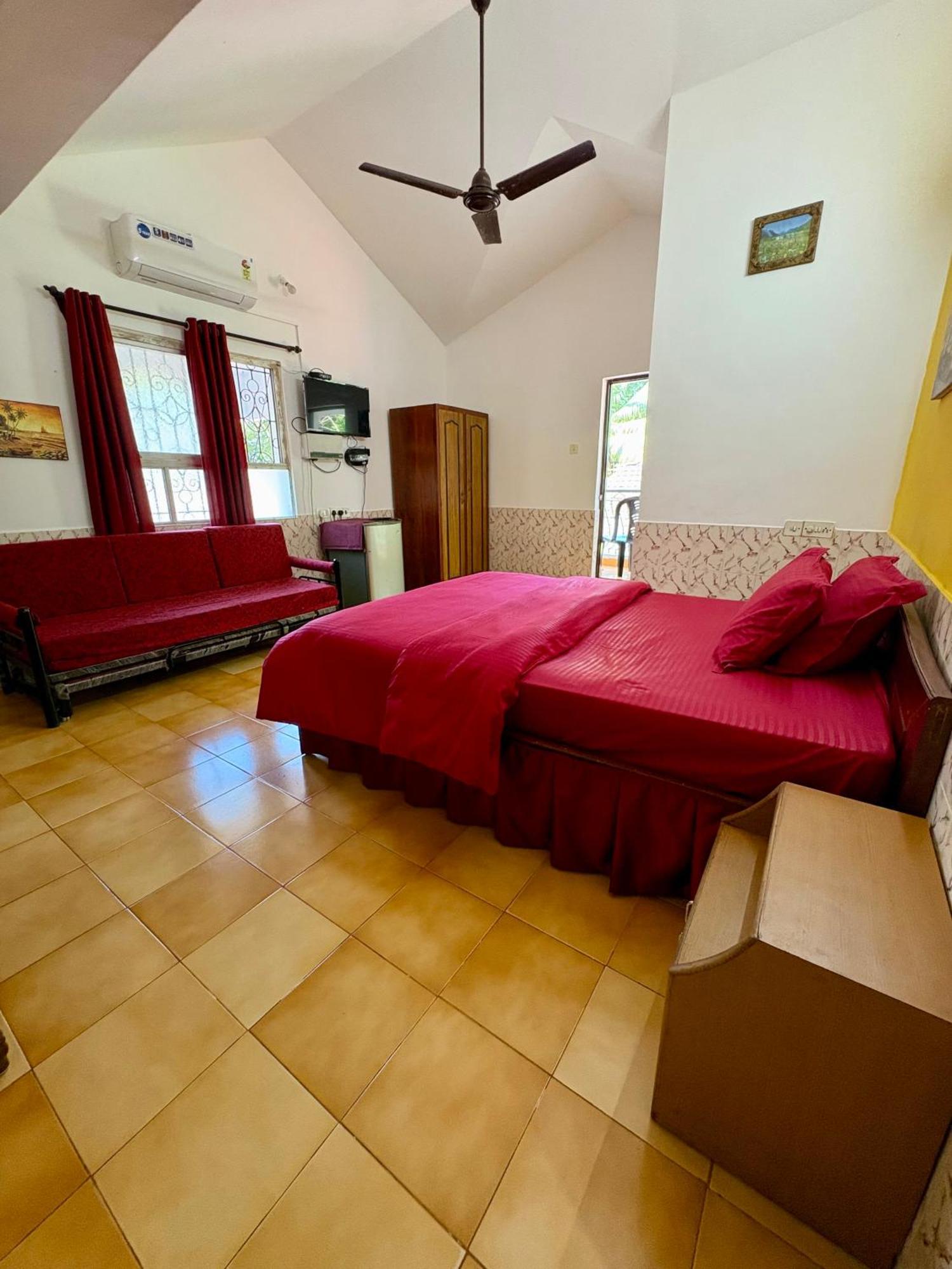 Jes Guest House Маджорда Екстериор снимка