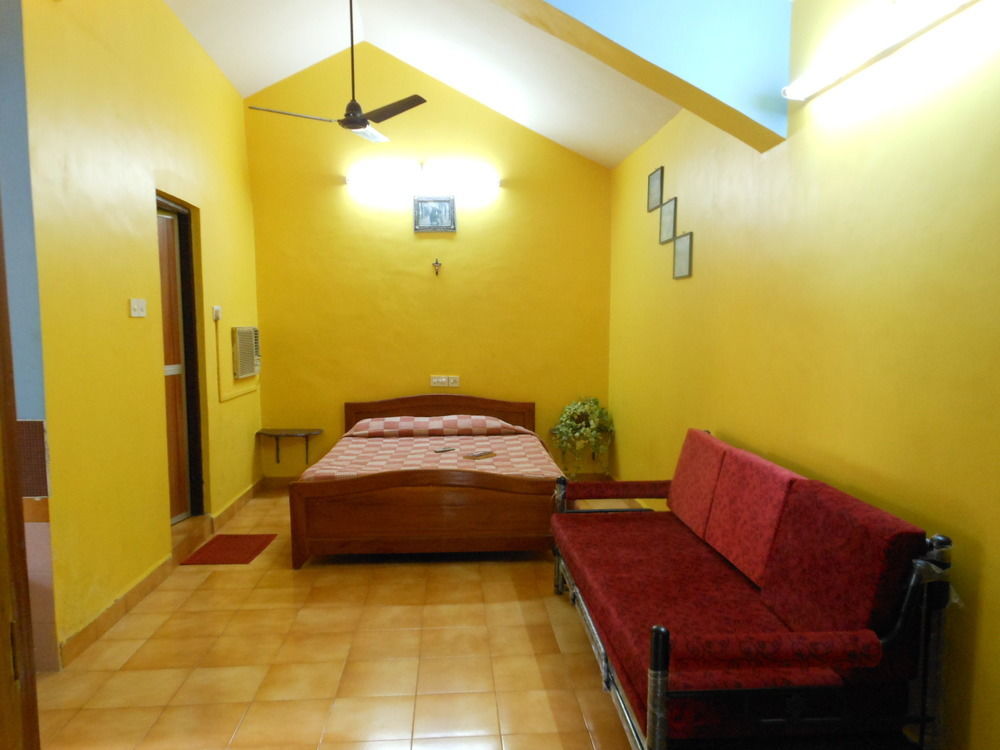 Jes Guest House Маджорда Екстериор снимка