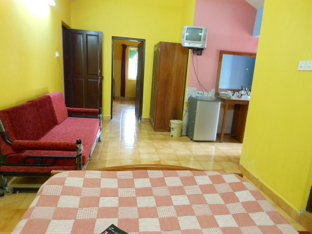 Jes Guest House Маджорда Екстериор снимка
