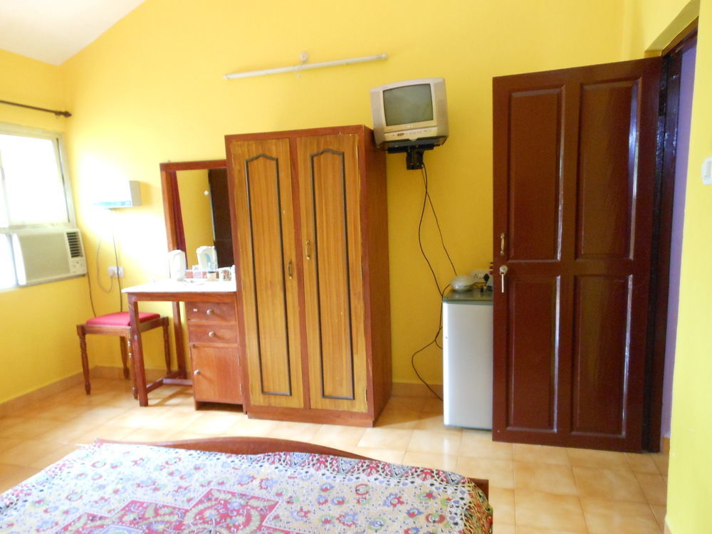 Jes Guest House Маджорда Екстериор снимка