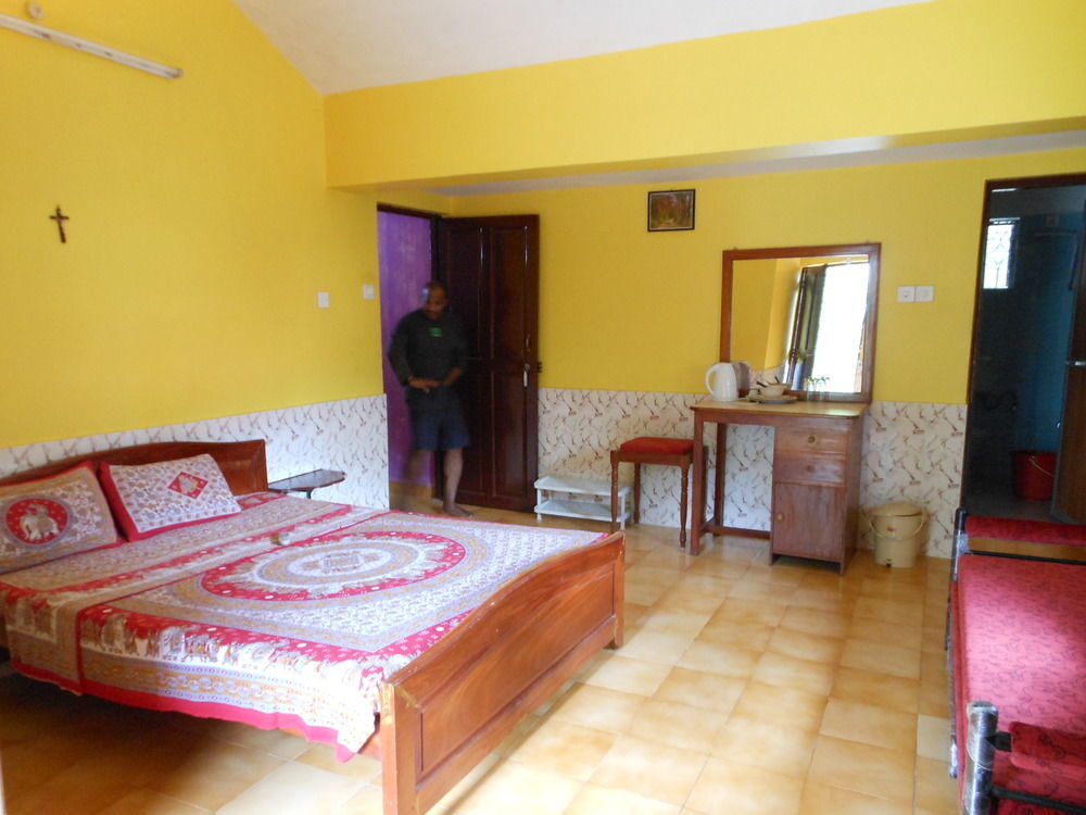 Jes Guest House Маджорда Екстериор снимка