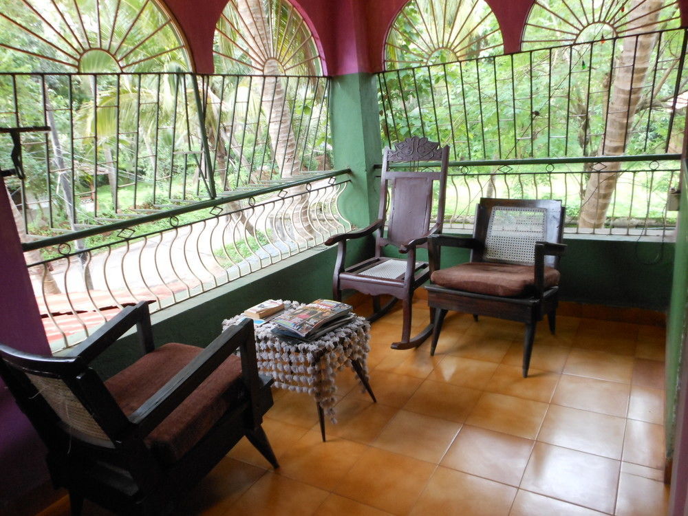 Jes Guest House Маджорда Екстериор снимка