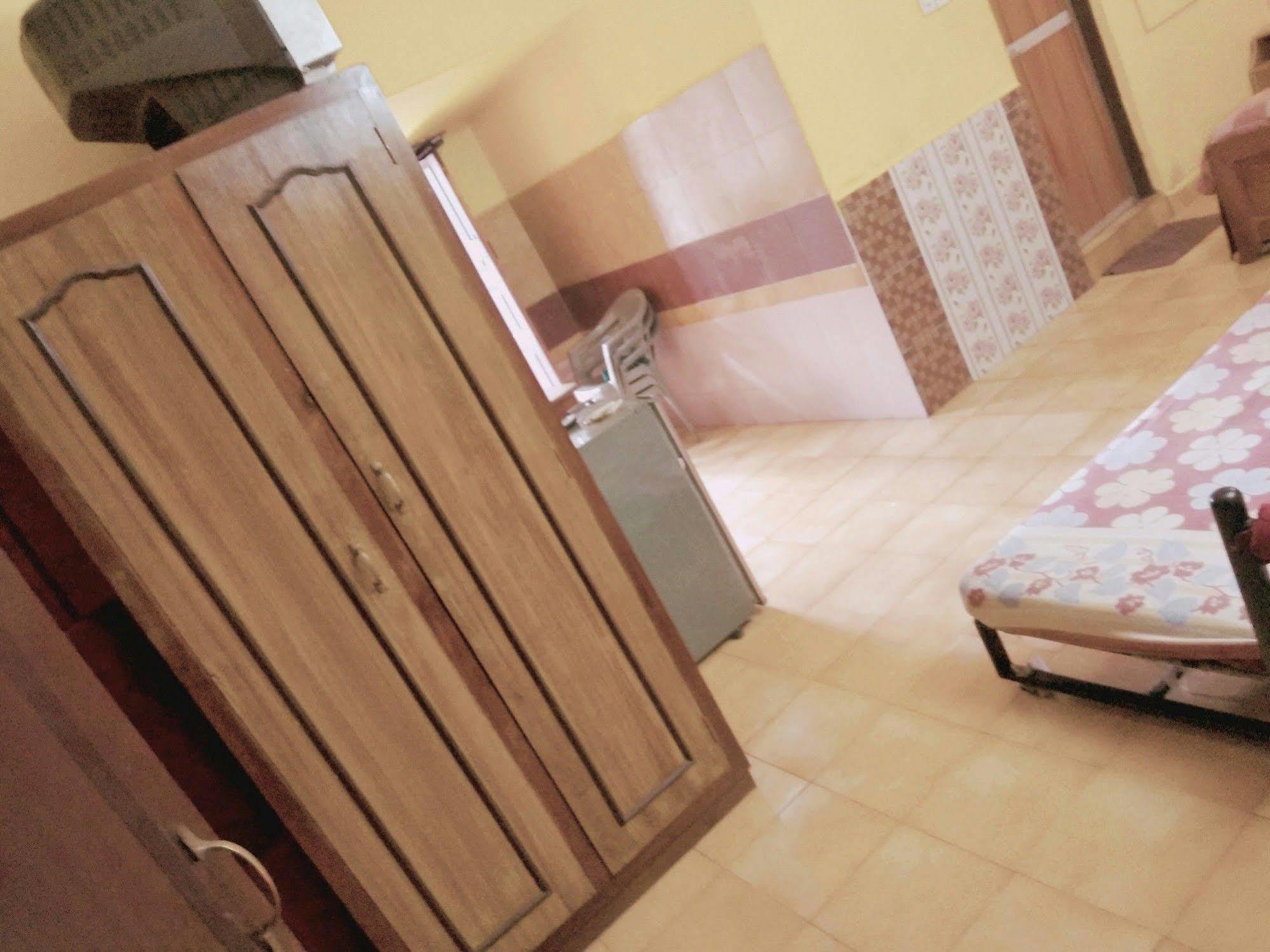 Jes Guest House Маджорда Екстериор снимка
