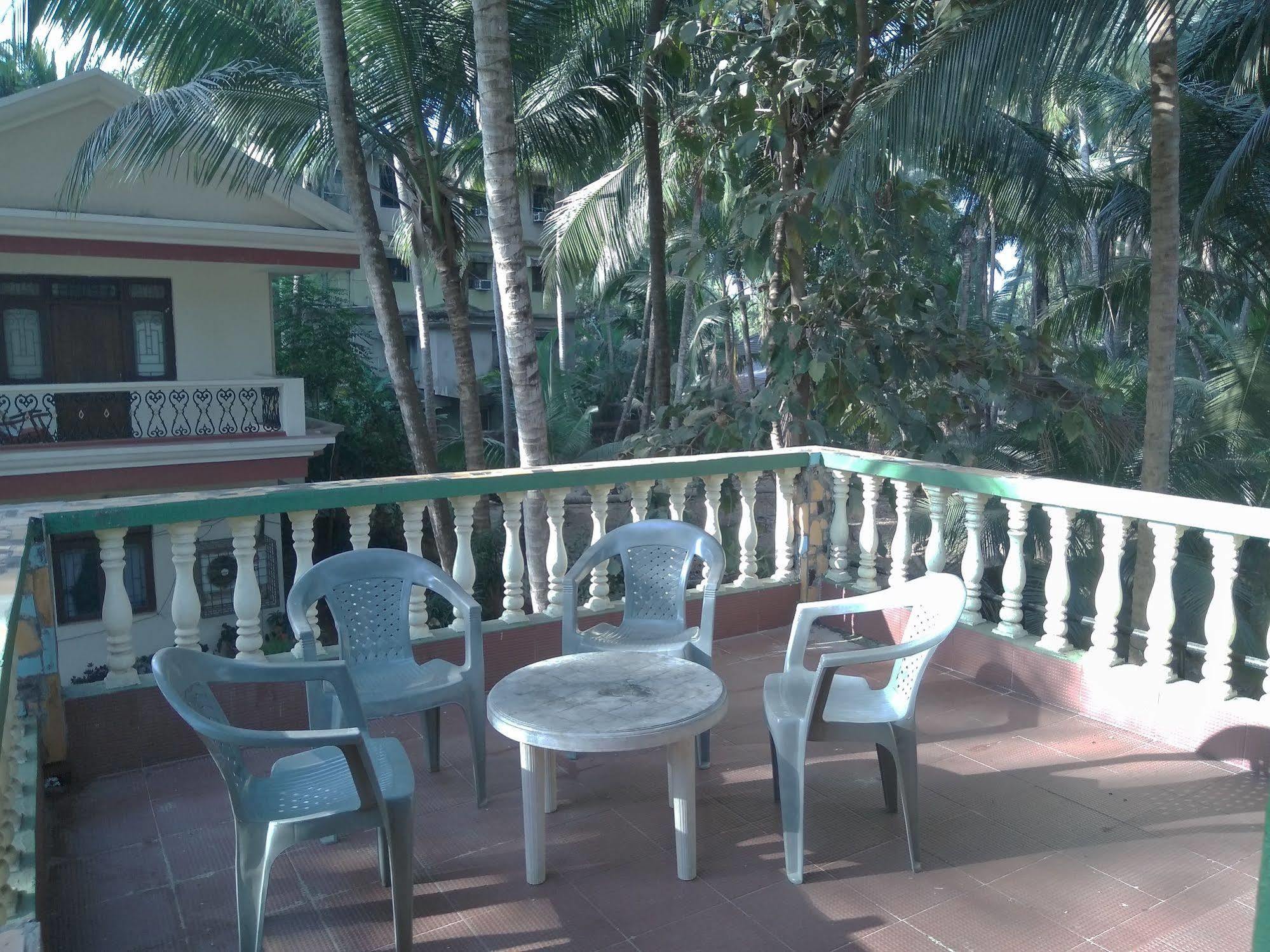 Jes Guest House Маджорда Екстериор снимка