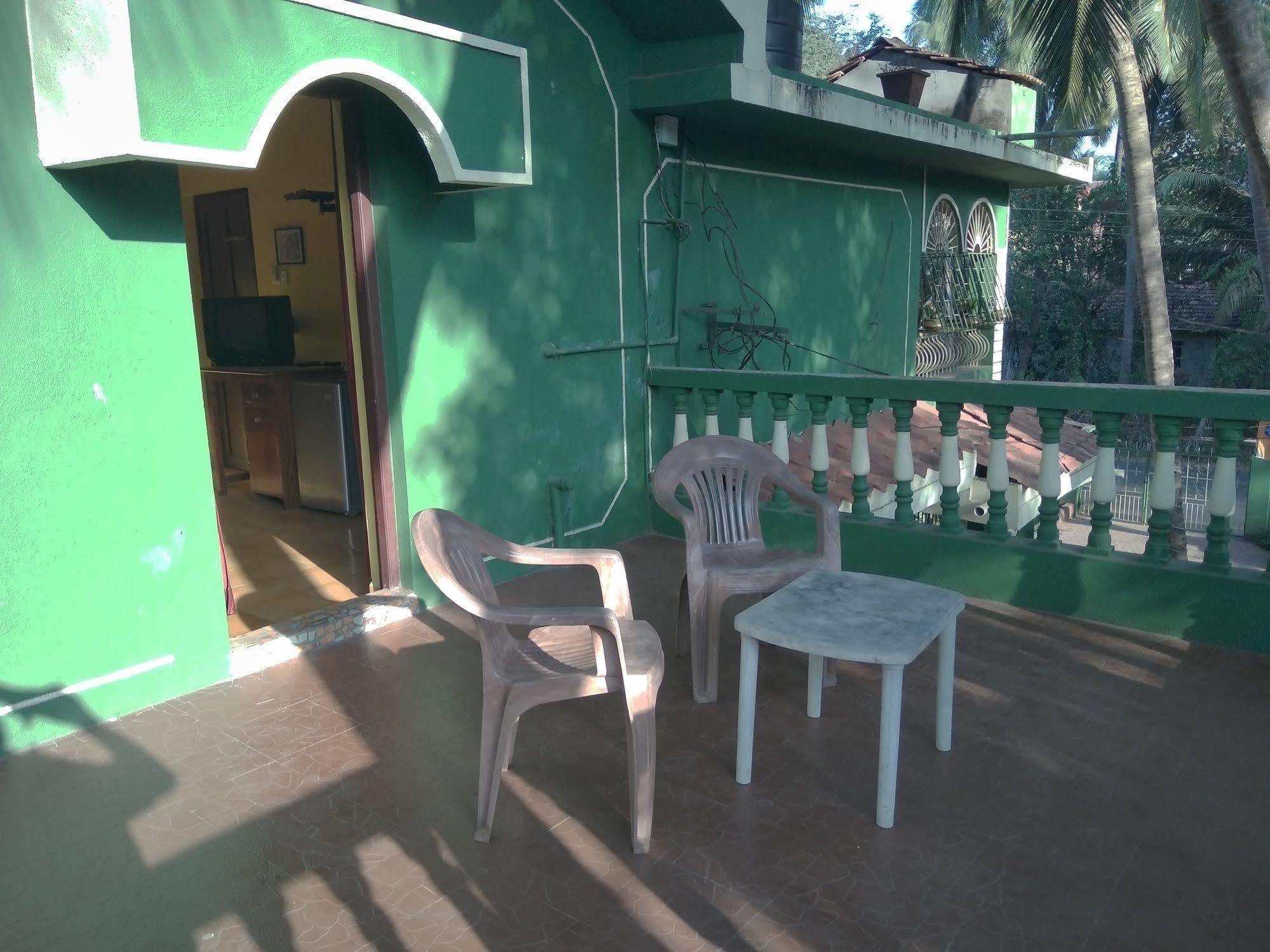 Jes Guest House Маджорда Екстериор снимка